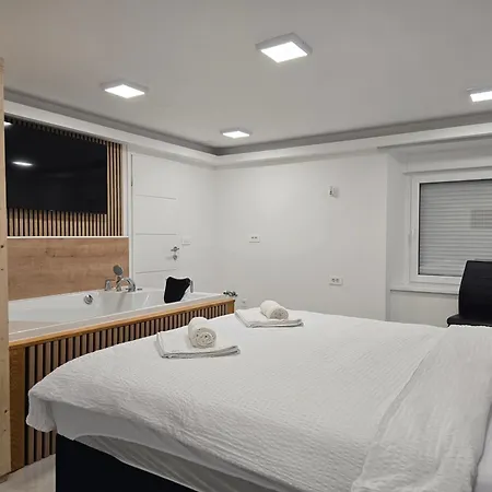 Wellness Deluxe Edy Apartment Zagreb