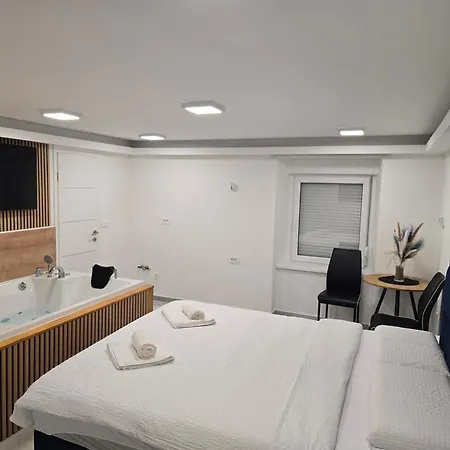 Apartment Wellness Deluxe Edy *